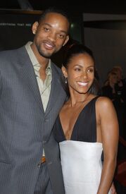 Jada_Pinkett_Smith__03_10_22_Matrix_Revolutions_World_Premiere_CCBN_26.jpg