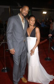 Jada_Pinkett_Smith__03_10_22_Matrix_Revolutions_World_Premiere_CCBN_30.jpg