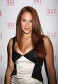 th_Amanda_Righetti_june132009-003.jpg