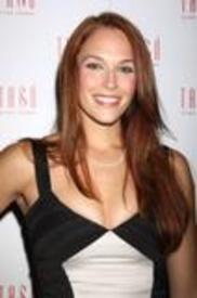 th_Amanda_Righetti_june132009-004.jpg