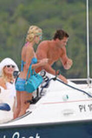 th_paris_hilton_one_piece_bikini_in_bora_bora_hq_09.jpg