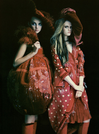 Vogue_Italia_Mar43o2005_supl_phPaoloRoversi_05_HeatherMarks_JP.jpg