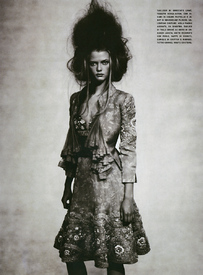 Vogue_Italia_Mar45o2005_supl_phPaoloRoversi_07_JP.jpg