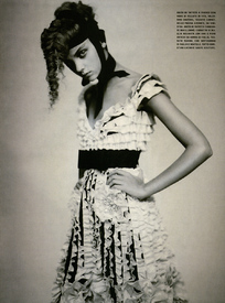 Vogue_Italia_Mar24o2005_supl_phPaoloRoversi_11_HeatherMarks.jpg