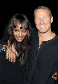 Dancing_the_night_away_at_the_VIP_room_in_St._Tropez_23.jpg