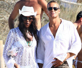 yachting_in_Spain_19th._aug_02.jpg