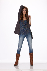 American Eagle OutFitters Fall 2010 LookBook (4).jpg