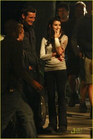emma-roberts-late-night-shoot-14.jpg