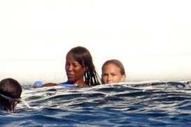 NaomiCampbellaboardayachtinPortoCervoSardinia10.8.2010_27.jpg