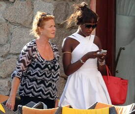 NaomiCampbellonHolidayinSardinia23.8.2010_05.jpg