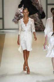 Carlos_Miele_Spring_2006_a_FOZl_OCZGa8x_1.jpg