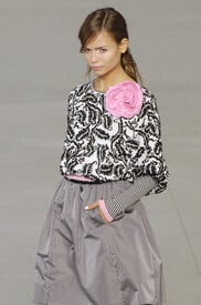 Chanel_Spring_2006_ja_B75q5qd1mx_1.jpg