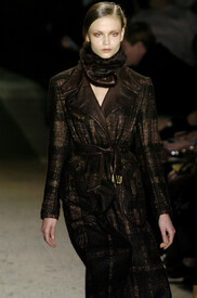 Donna_Karan_Fall_2004_Oc_Ii_Iy_UJXVIx_1.jpg