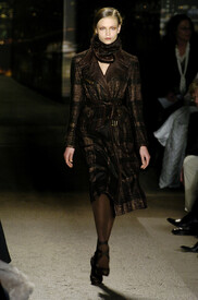 Donna_Karan_Fall_2004_u_UEC_o_Dp53_Ex_1.jpg