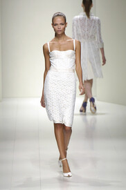 La_Perla_Spring_2006_QO_Sx_V4d9p9x_1.jpg