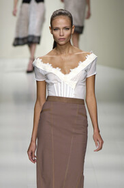 La_Perla_Spring_2006_Siz_M7isl3-_Ix_1.jpg
