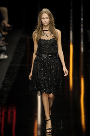 Karl_Lagerfeld_Spring_2006_ib_Sx_Va_VBpw_Jx_1.jpg