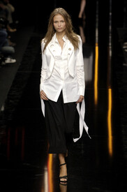 Karl_Lagerfeld_Spring_2006_Kype_Izft_H6px_1.jpg