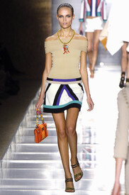 Louis_Vuitton_Spring_2006_6_Mcqai_E3_DK9x_1.jpg
