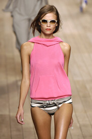 Max_Mara_Spring_2006_p_FF0o_Lsg1qbx_1.jpg