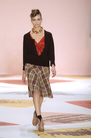 Cacharel_Fall_2004_GIOll_GRT9_HBx_1.jpg
