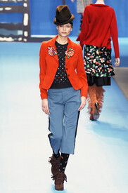 Cacharel_Fall_2005_7ihh_Yuf_Xzw_Gx_1.jpg