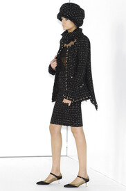 Chanel_Fall_2004_uyt_NR9_BT1_J1x_1.jpg