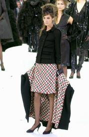 Chanel_Fall_2005_Gca_ZWUk_Jri7x_1.jpg