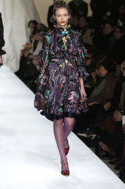 Moschino_Fall_2004_3h_Oagxa_Oq_O5x_1.jpg