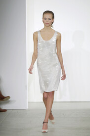 Narciso_Rodriguez_Fall_2006_z_UNx_Cs_W1_RSUx_1.jpg
