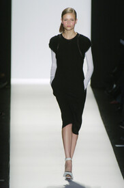 Narciso_Rodriguez_Fall_2004_O7l7g44_KS2sx_1.jpg