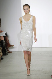 Narciso_Rodriguez_Fall_2006_-pmqc9_H6tl8x_1.jpg