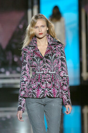 Roccobarocco_Fall_2005_-_Y3_Fz_JX356_Ex_1.jpg