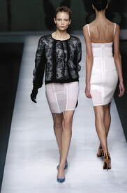 Rochas_Fall_2004_xi_O1s0j_WPE-x_1.jpg