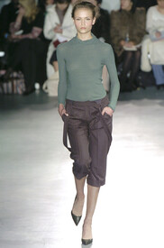 Roland_Mouret_Fall_2004_5_To_HZGtqp6_Qx_1.jpg