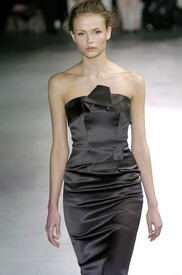Roland_Mouret_Fall_2004_p_TFt_Mpqk_Lr_Hx_1.jpg