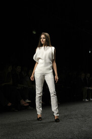 Evisu_Spring_2007_EGHj_GUUd0m_Ox_1.jpg