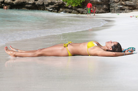 005_brooke_burke_wearing_bikini_beach_st_barts.JPG