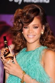 Rihanna_66.jpg