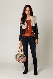 P_Rose_-_FreePeople_Aug_2011_PhotoShoot_32.jpg