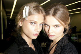 Dolce_Gabbana_Fall_2011_Backstage_5pk_Sr_Jxo_Hdl.jpg