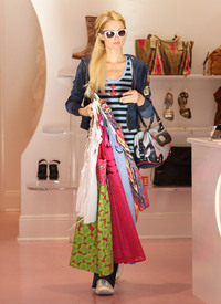 Celebutopia_net_Hilton_Paris4.jpg