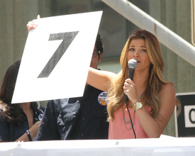 AmberLancaster_AttendsThe2011LosAngelesRedBullCartRacesinLosAngelesMay212011_By_oTTo4.JPG