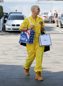 celebrity_paradise.com_TheElder_AmberRose2011_05_05_leavingFredSegalinWestHollywood13.jpg