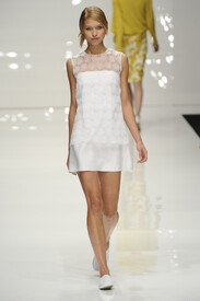 Jasper Conran Spring 2011 X25BRoPxv3dx.jpg