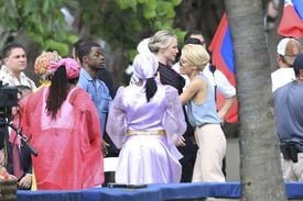 CU-Rachael Taylor films on the set of Charlie's Angels in Miami-10.jpg