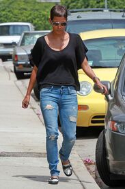 CU-Halle Berry out running some errands in West Hollywood05.jpg