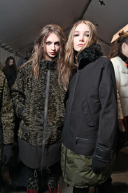 Moncler_Gamme_Rouge_Fall_2011_Backstage_6_C4hn_F.jpg