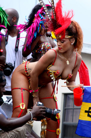 Rihanna24.jpg