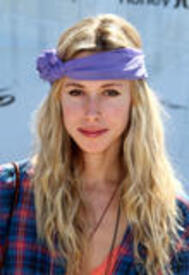 th_GillianCelebutopia_net4.jpg